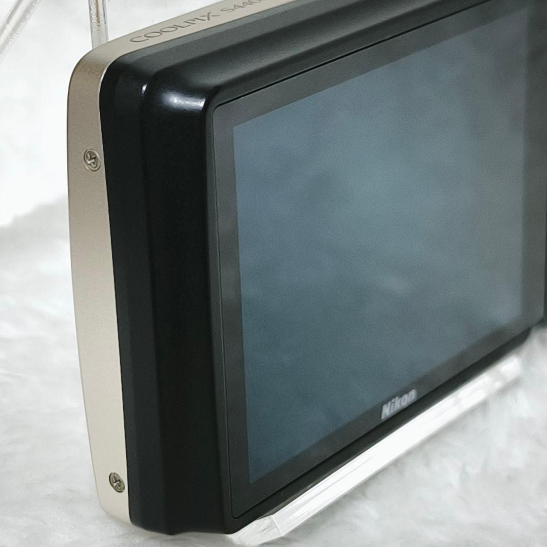 極美品✨NIKON COOLPIX S4400 シルバー コンデジ デジカメ