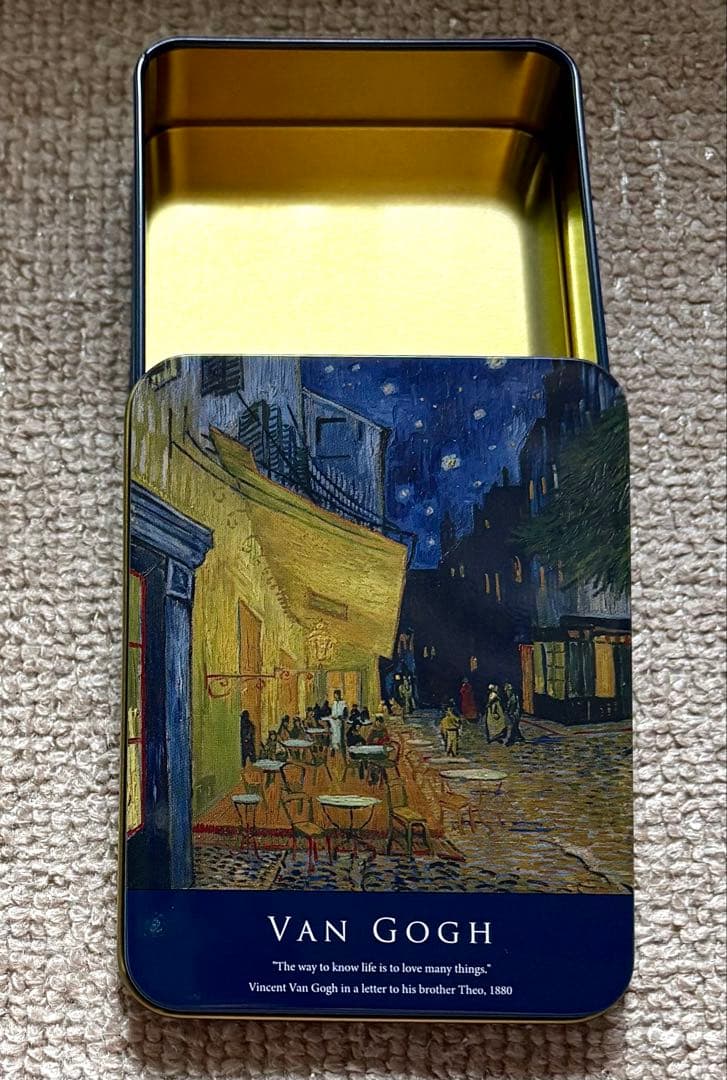 ファミマ限定　ゴッホ　夜のカフェテラス　空き缶