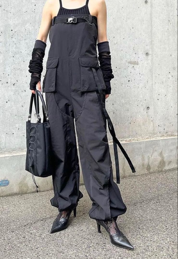 kishidamiki ジャンプスーツ　黒