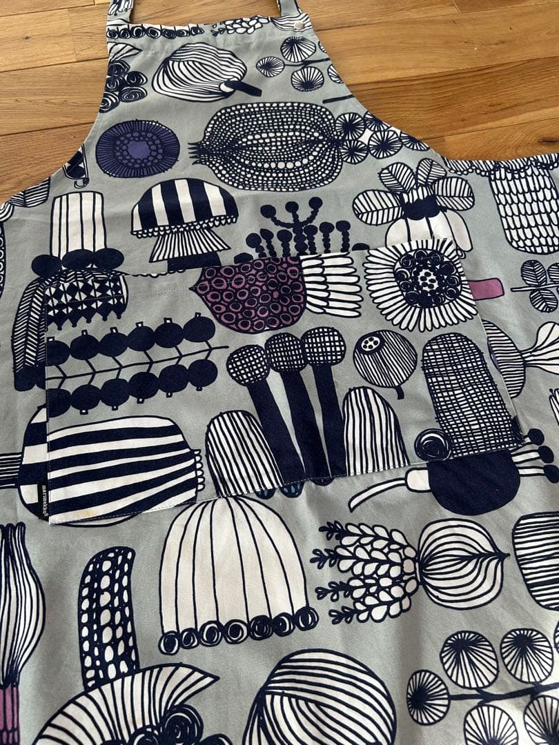 【希少】マリメッコ　エプロン　グレー