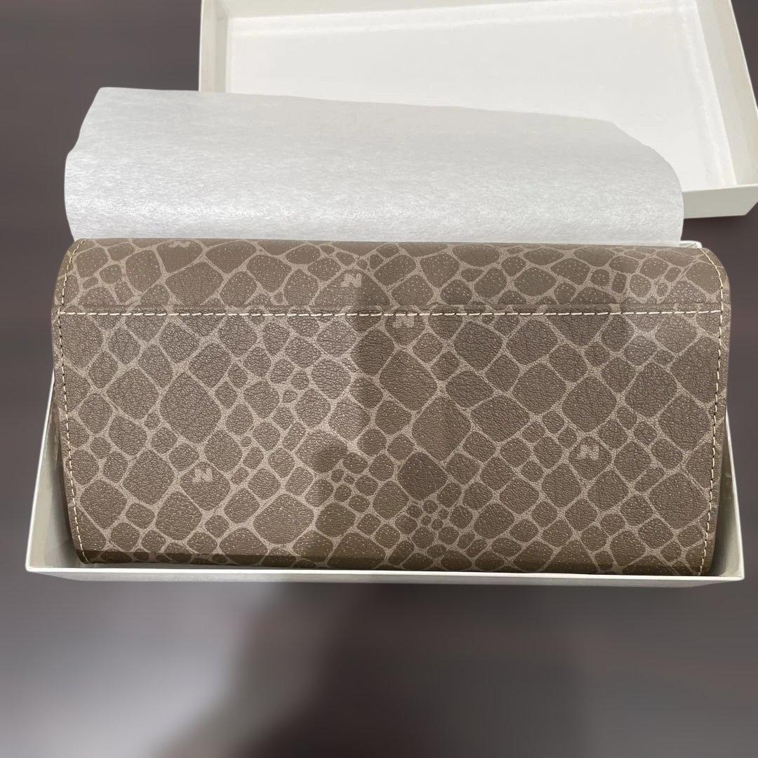 【新品・未使用品】NINA RICCI ヘビ柄 長財布