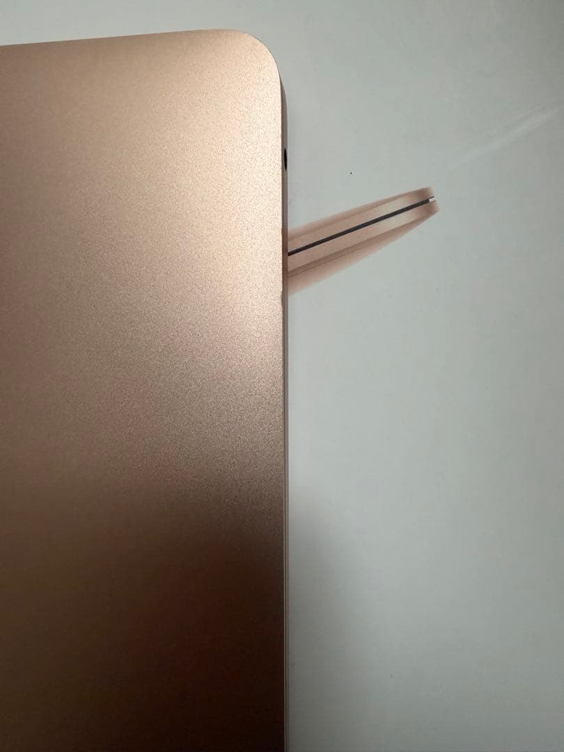 美品 MacBookAir (2020)M1チップ (ケース付き)