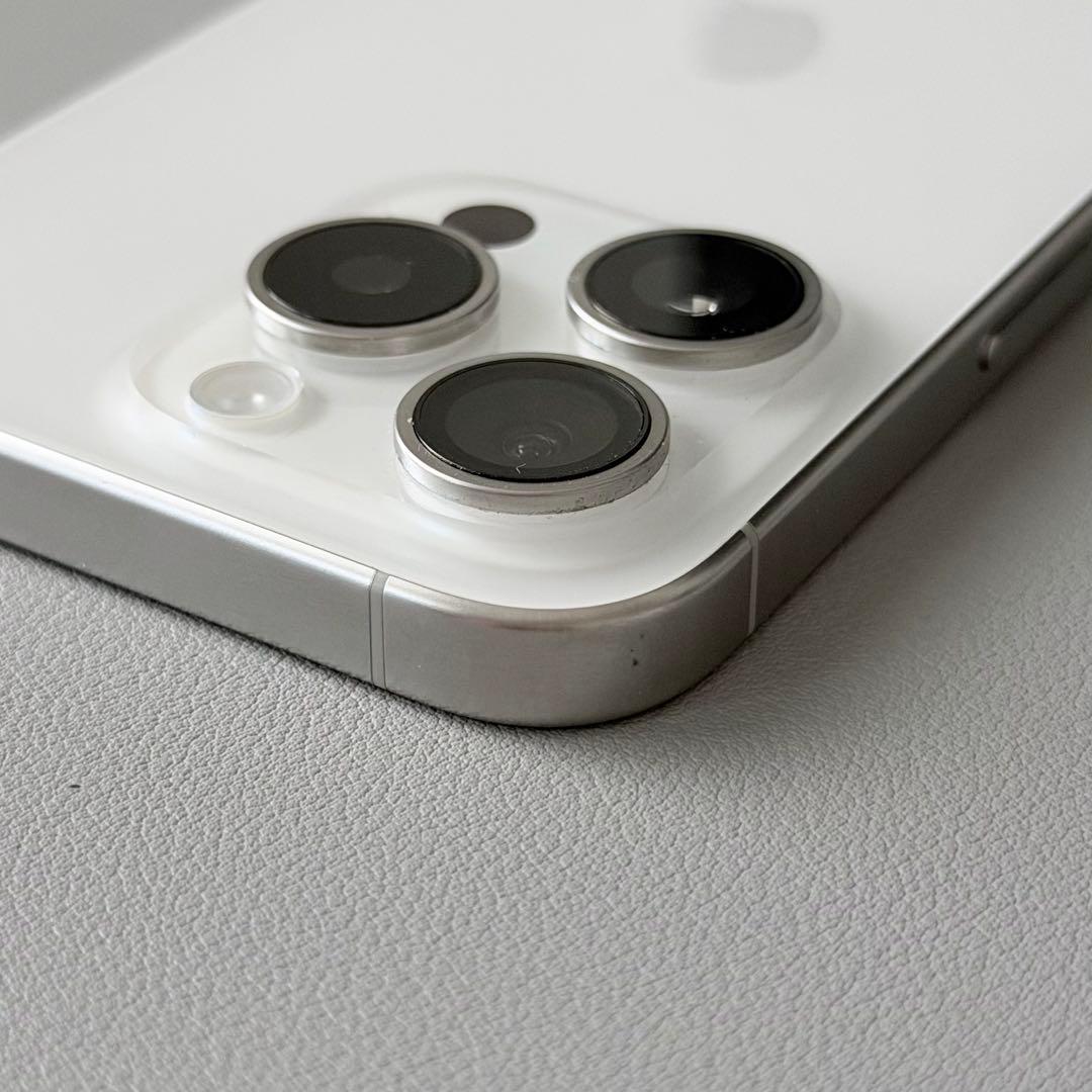 【美品キズなし】iPhone 15Pro 256GB