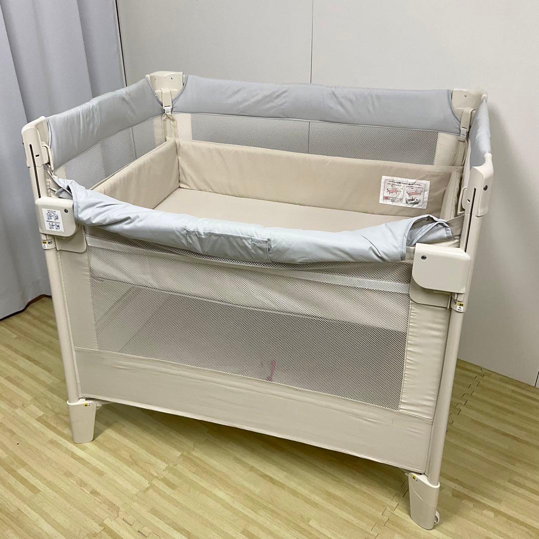 綺麗！アップリカ ベビーベッド ココネルエアー AB ホワイトグレー