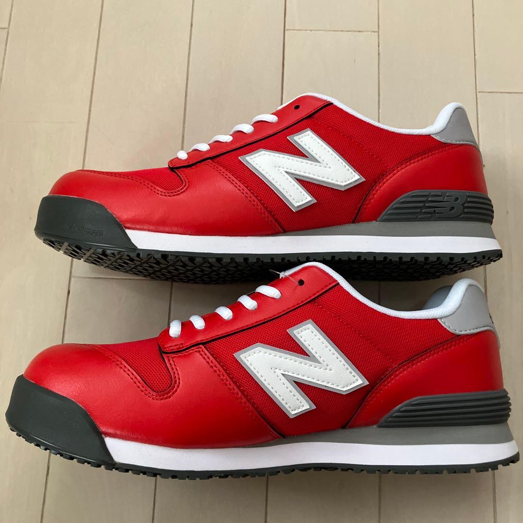安全靴　new balance レッド スニーカー