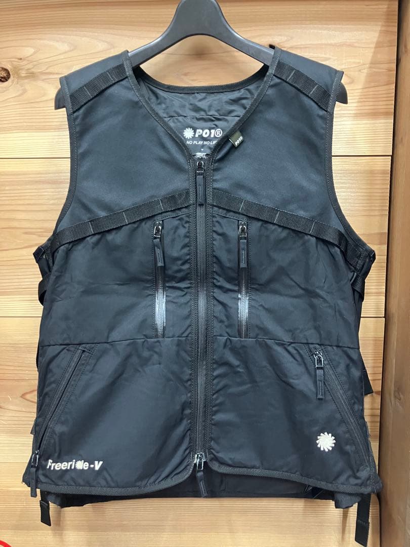 P01 デザイン　MASTER-PIECE コラボ　スノーボード　ベスト