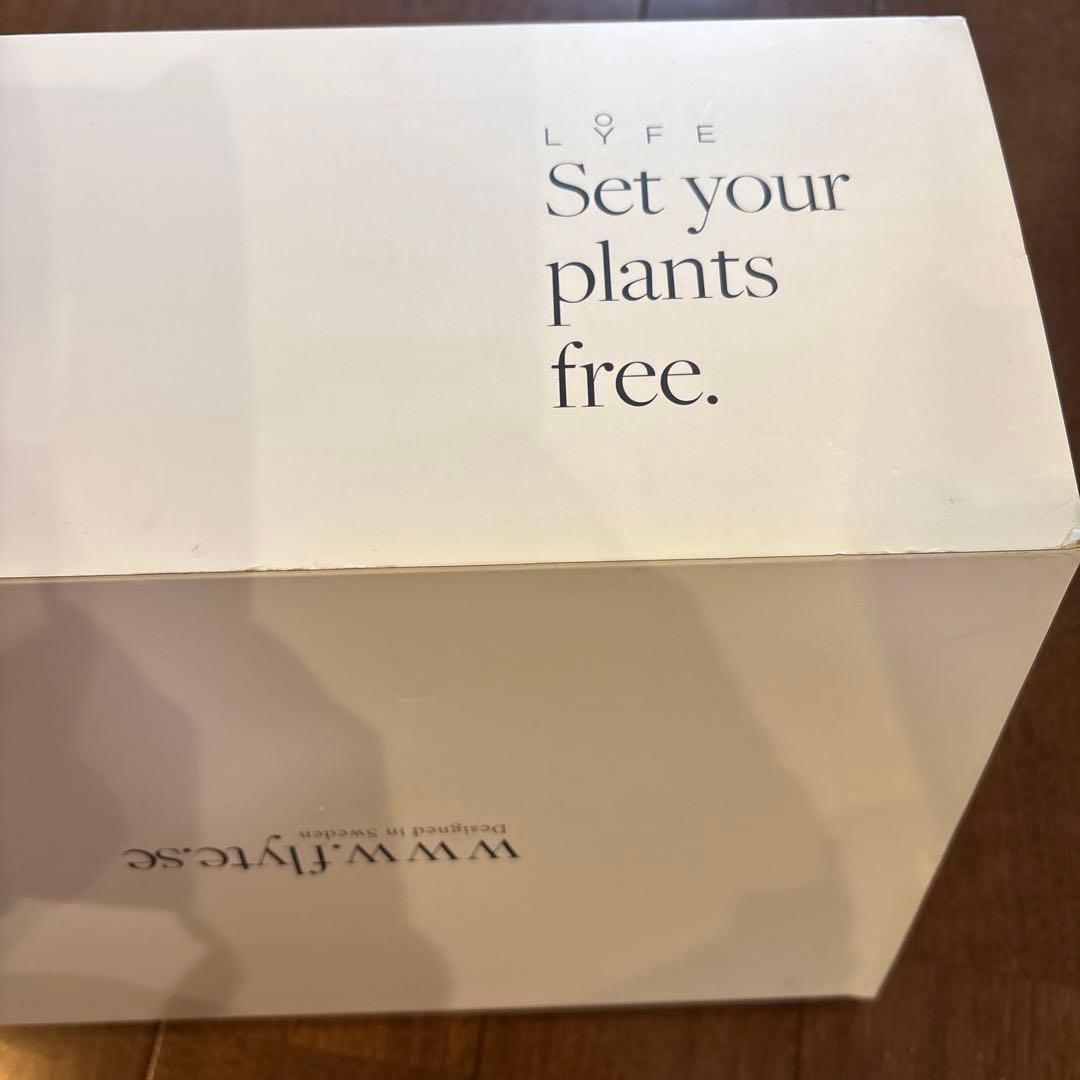 空中に植物を浮かせる 新しいプランター