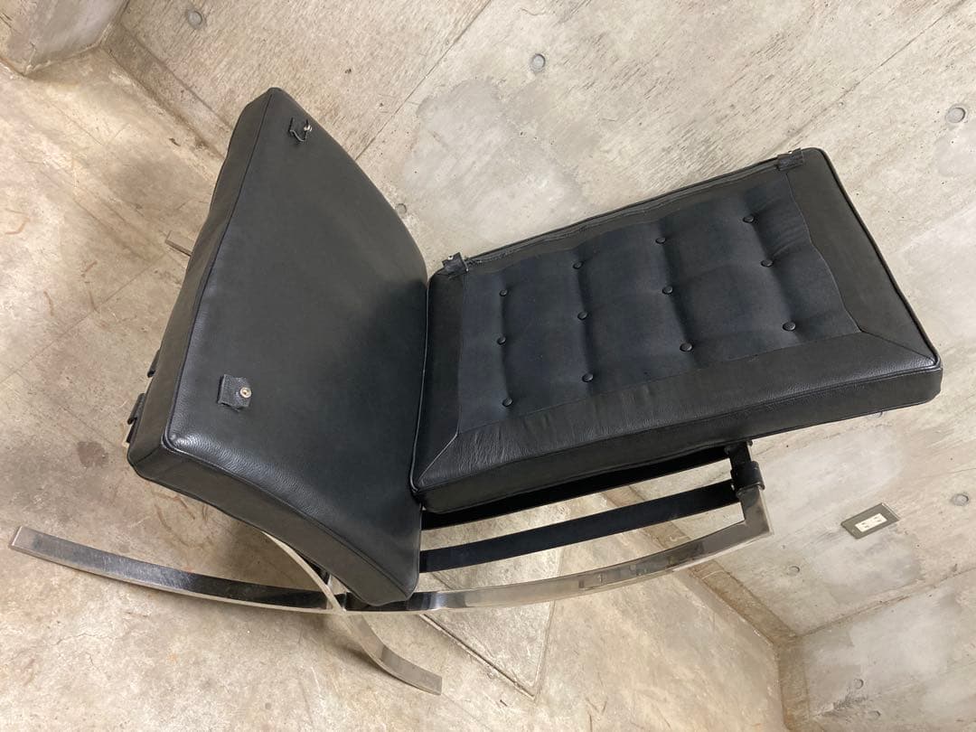 定価140万! 名作 良品 正規Knoll 黒 バルセロナ チェア②オットマン