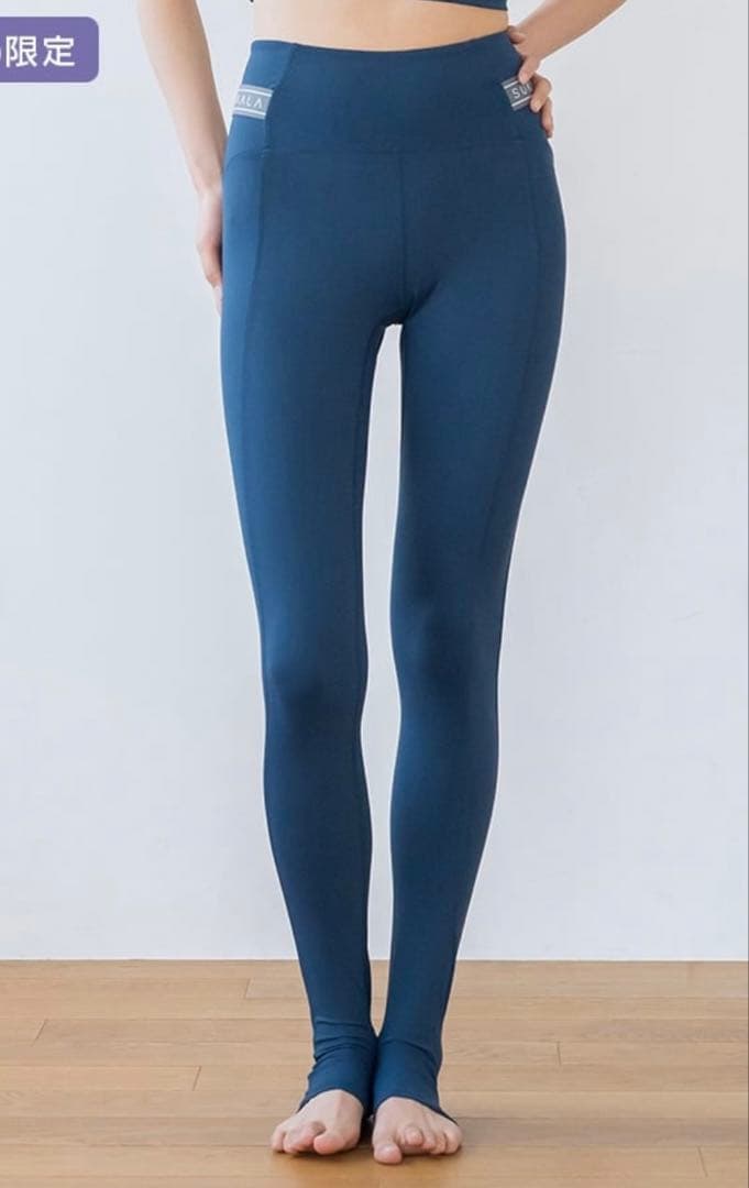 ベーシックロゴブラトップ&サイドベルトトレンカレギンス　Sサイズ