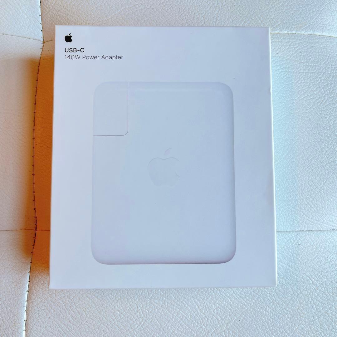 Apple 140W USB-C電源アダプタ　新品、未開封　プレゼントに