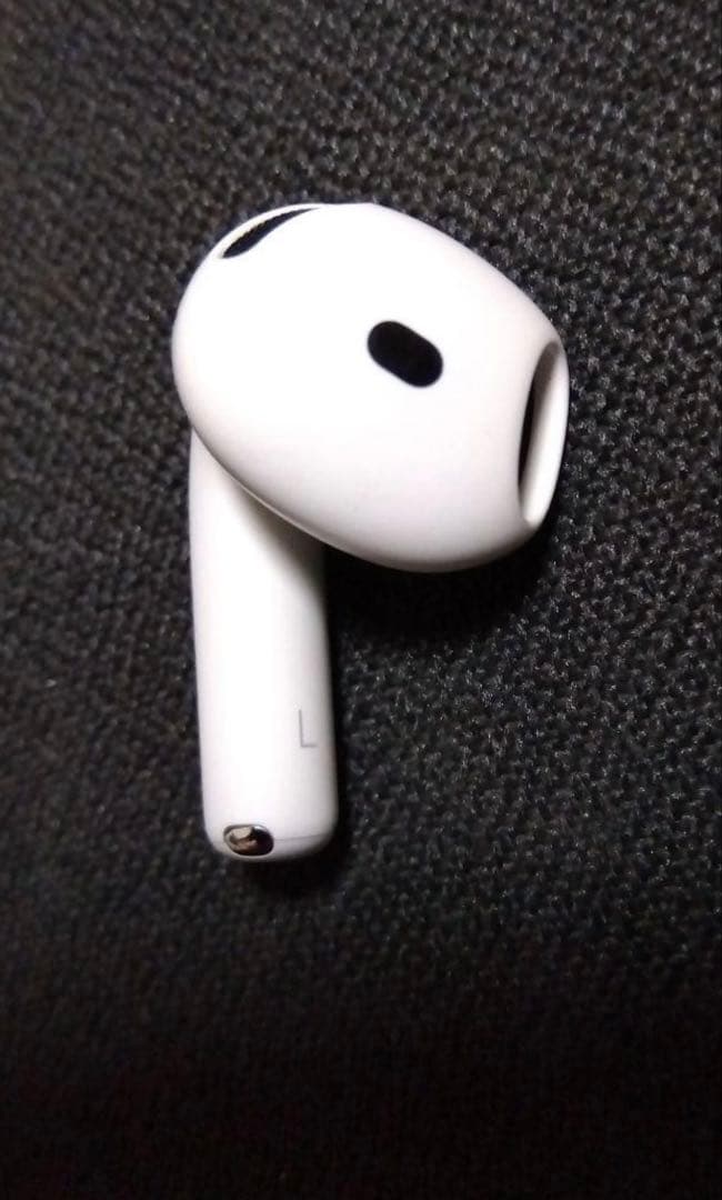 AirPods4 本体 ホワイト 充電ケース付き