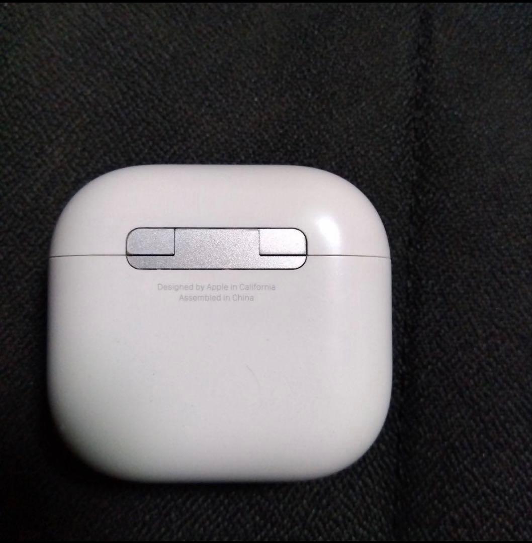 AirPods4 本体 ホワイト 充電ケース付き