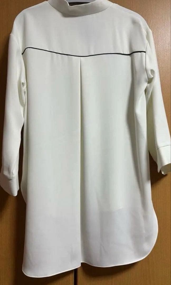 ヤマダヤ　福袋３点セット　コート　ブラウス２枚　合計50800円