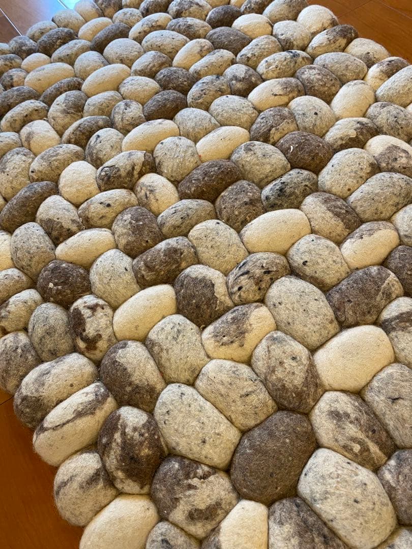 フェルトラグ 石ころデザイン 長方形