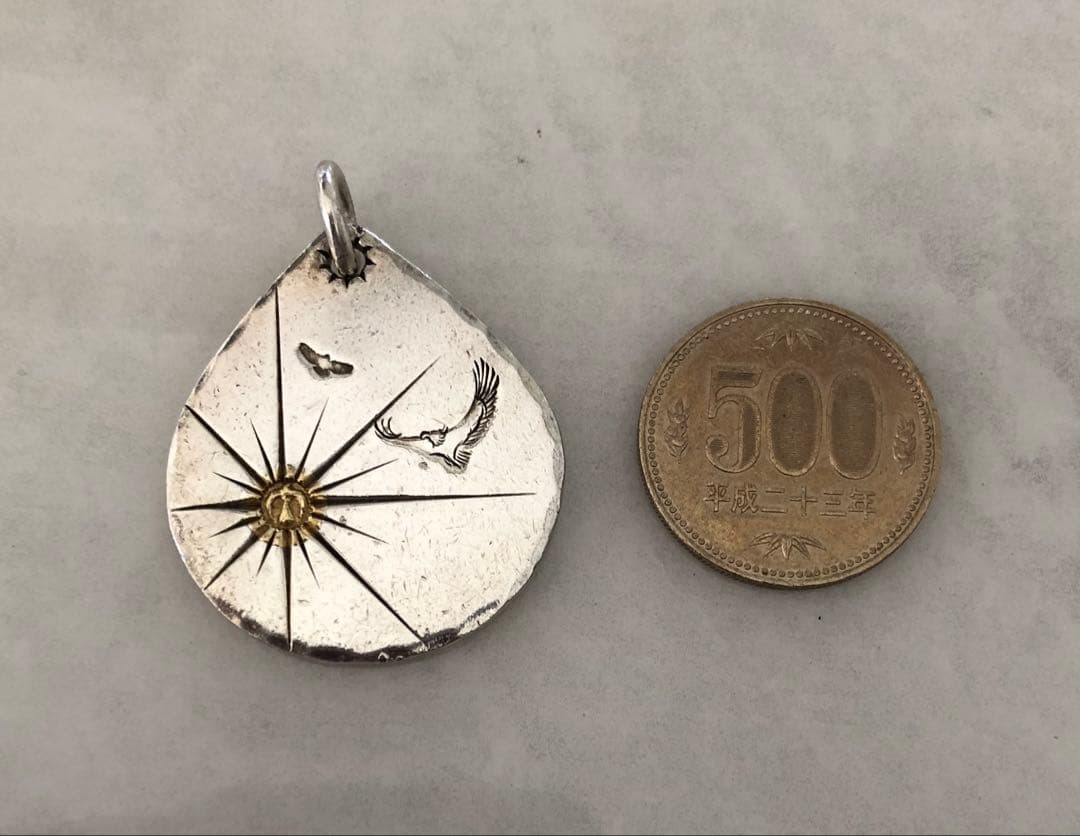 シルバー製涙型コンパスペンダント