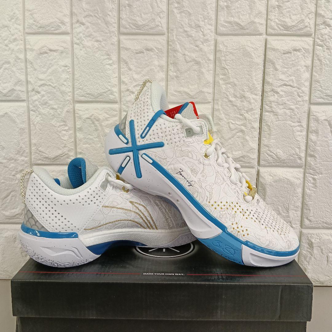 LI−NING Wade Shadow 6\