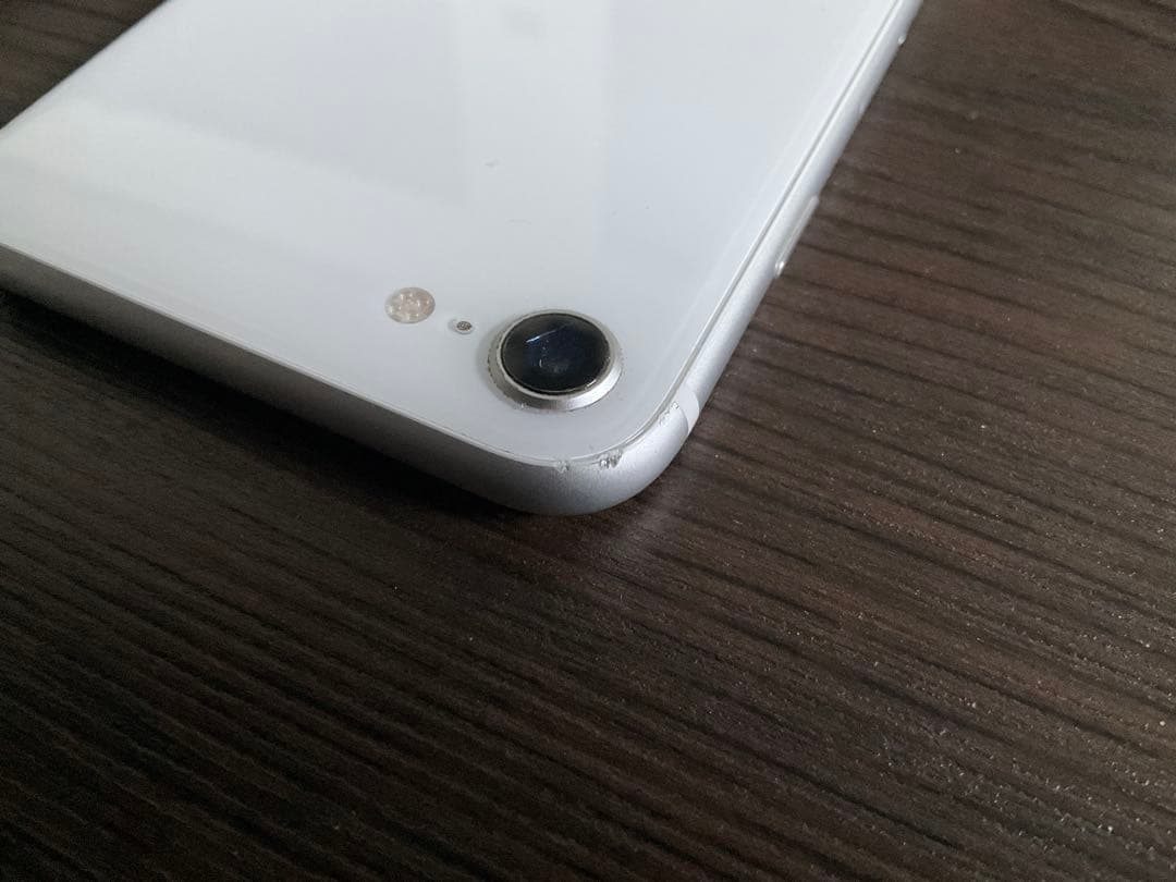 iPhone SE 第2世代 ホワイト iFaceケース付