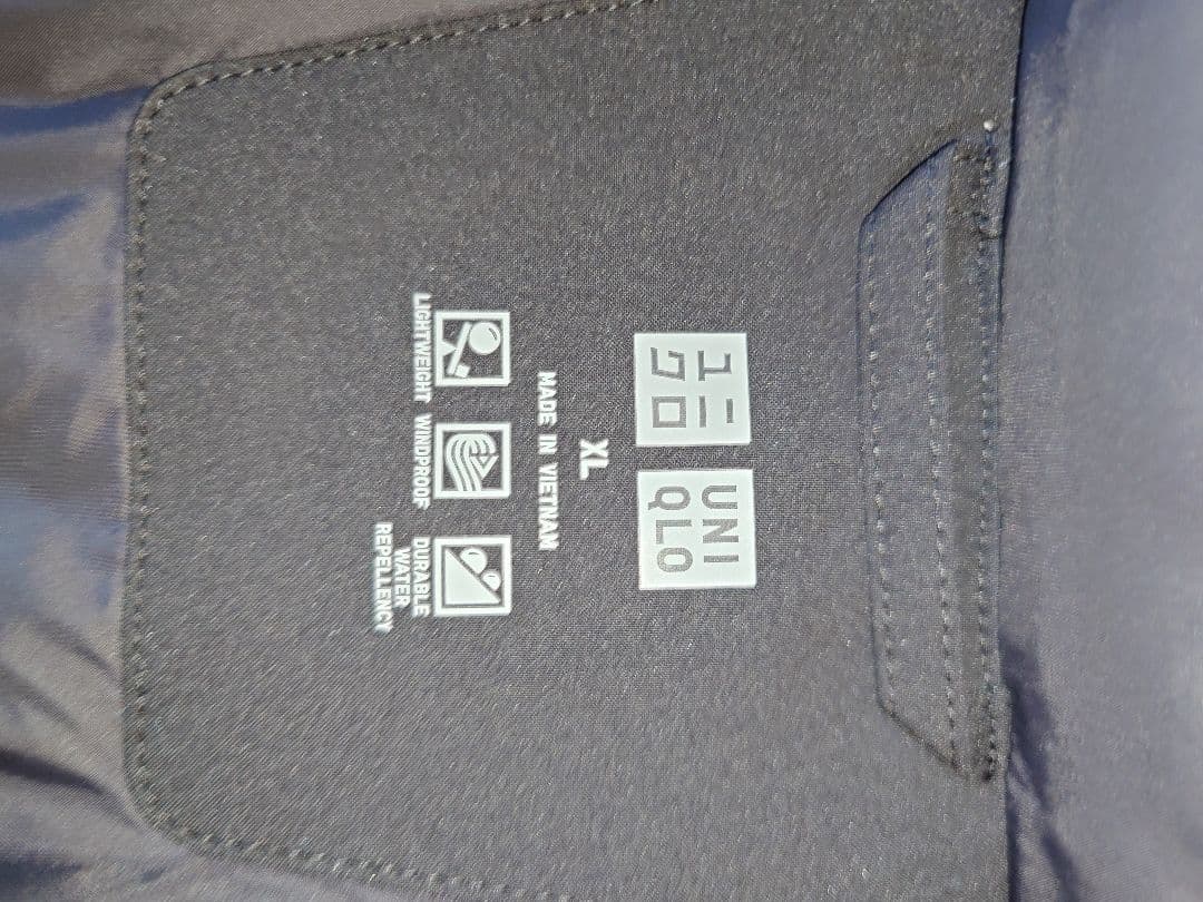 UNIQLO シームレスダウンパーカー　XLサイズ　ブラック