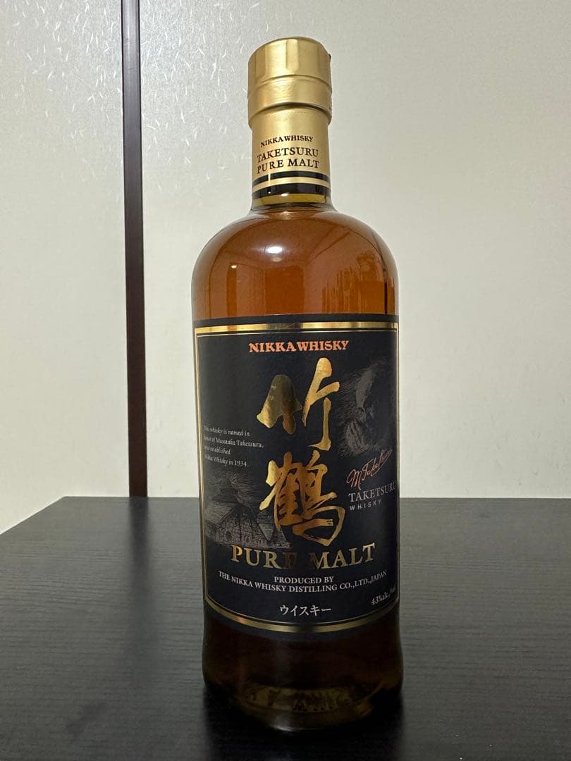 竹鶴黒　700ml 傷があり