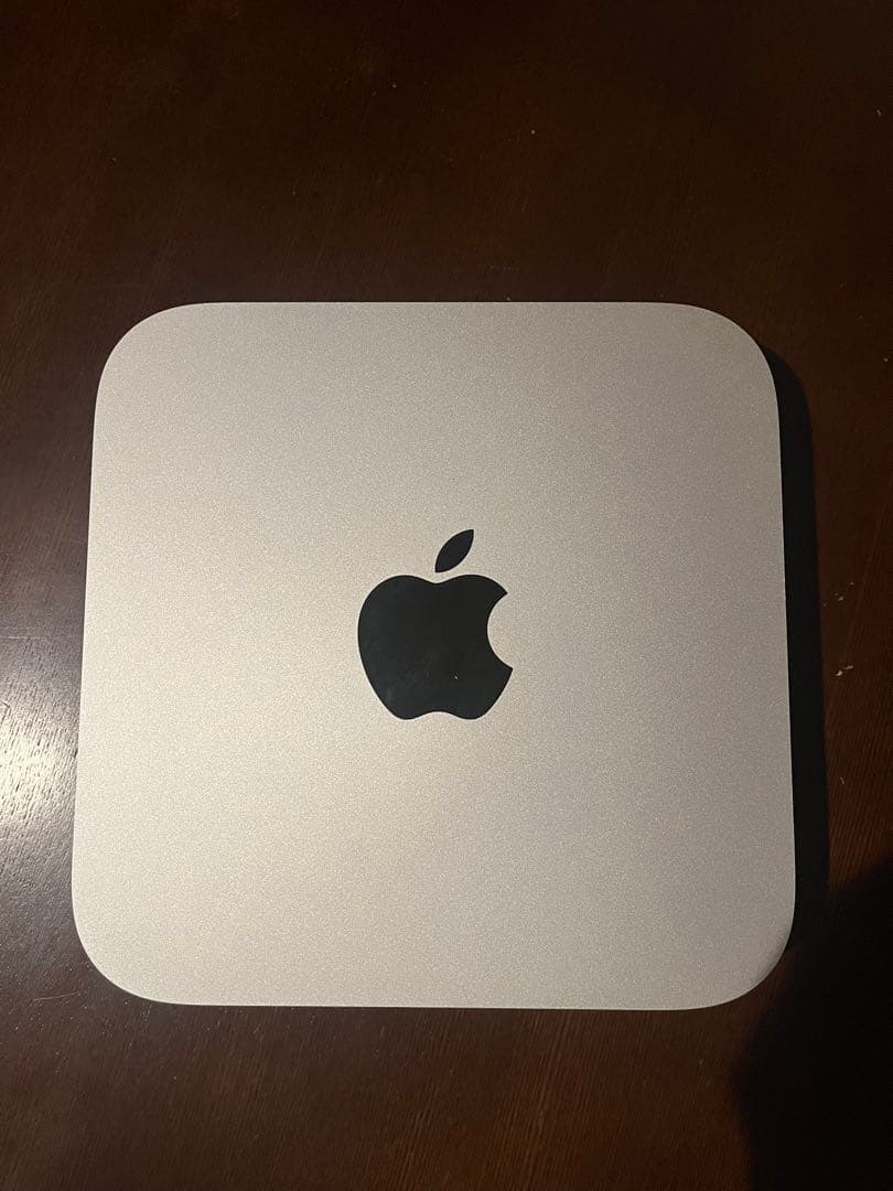 Mac mini (M2, 2023) メモリ16GB / SSD 256GB