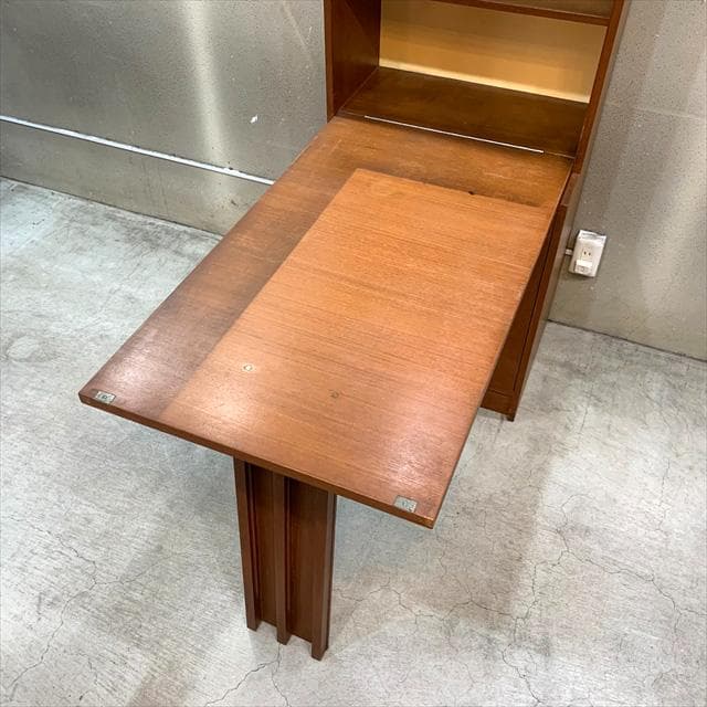 ヴィンテージのチークライティングキャビネット