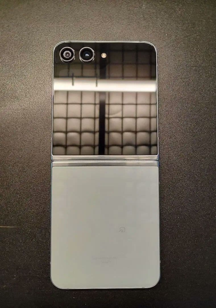 Galaxy Z Flip5 ミント 8/256gb simフリー au版