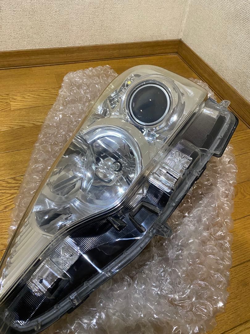 NHP10 アクア 前期 ハロゲン ヘッドライト 左側