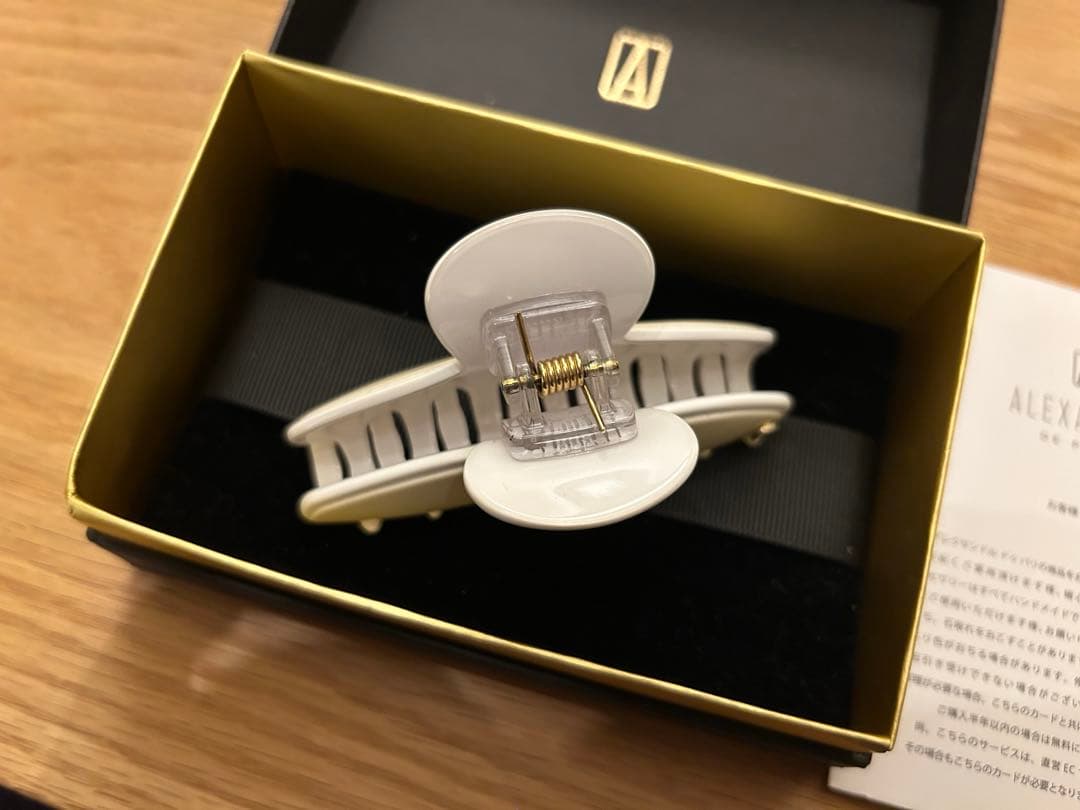 ほほさま専用アレクサンドルドゥパリ　ツートンヘアクリップ　ベージュ×ホワイト