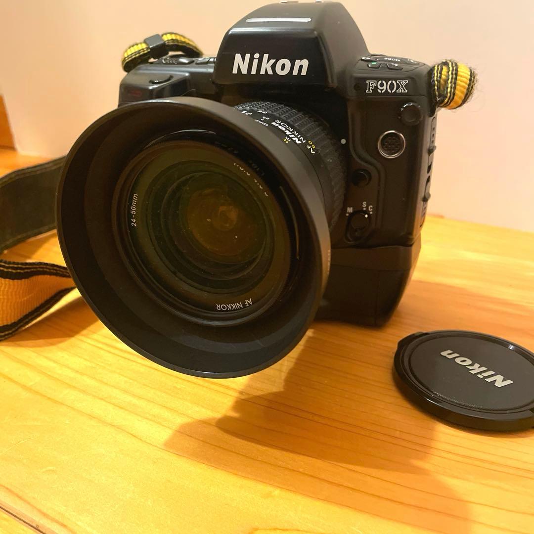 Nikon F90X レンズAF NIKKOR MF-26 MB-10付き