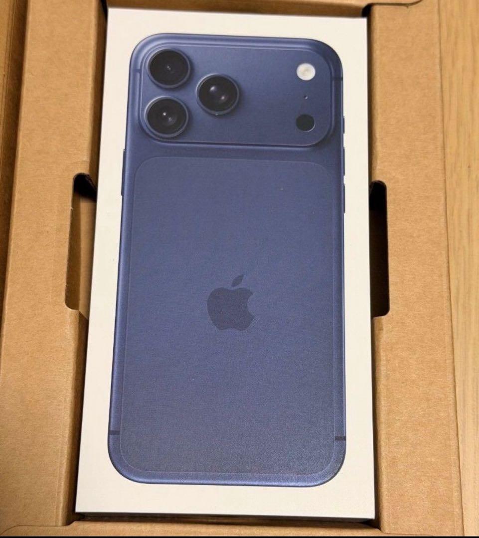 新品未開封　iPhone 17 pro max 256gb ディープブルー
