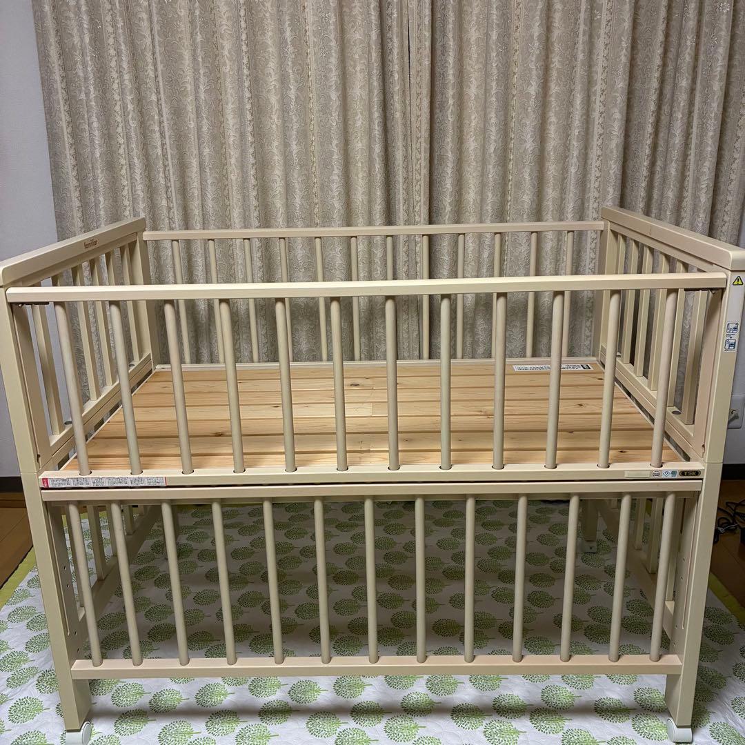 familiar 木製ベビーベッド
