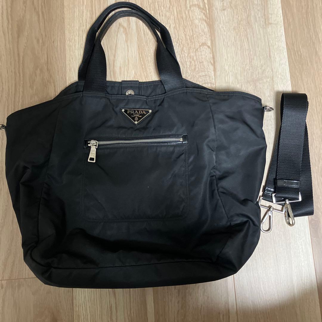 プラダ　ナイロントートバッグ