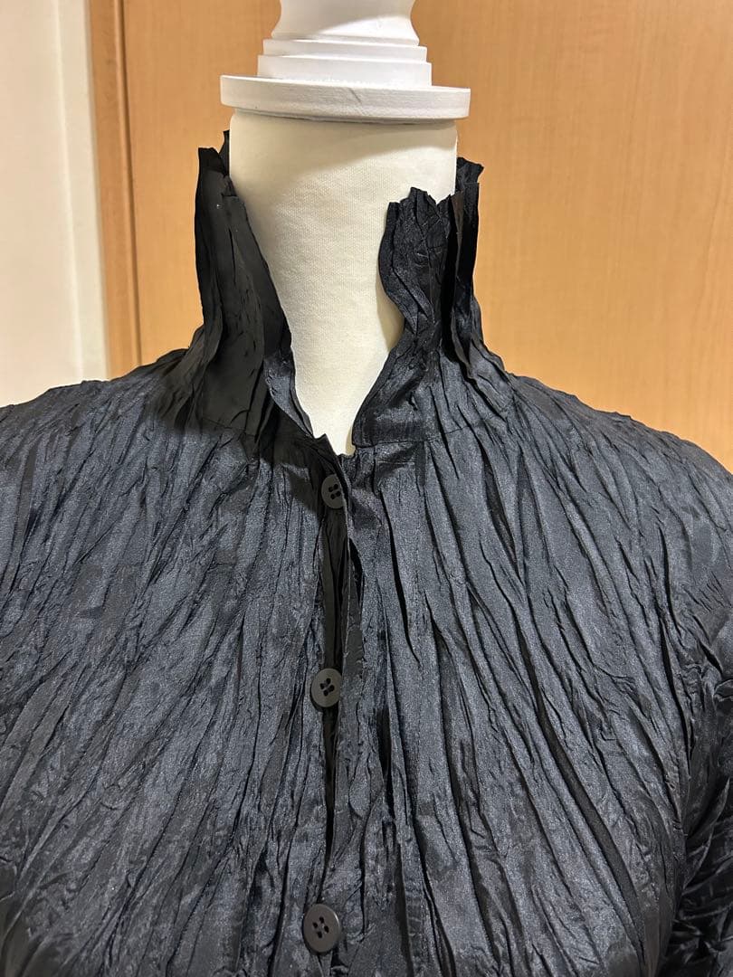 ⭐️プリーツプリーズ黒トップス極美品⭐️