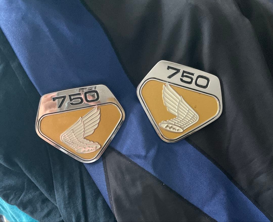 ホンダ 750サイドカバー HM ウイングロゴ 2個