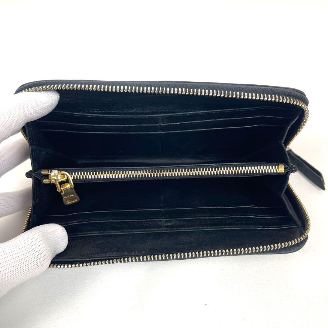 ミュウミュウ　キルティング　長財布　ロゴプレート　レザー　ブラック　希少美品！