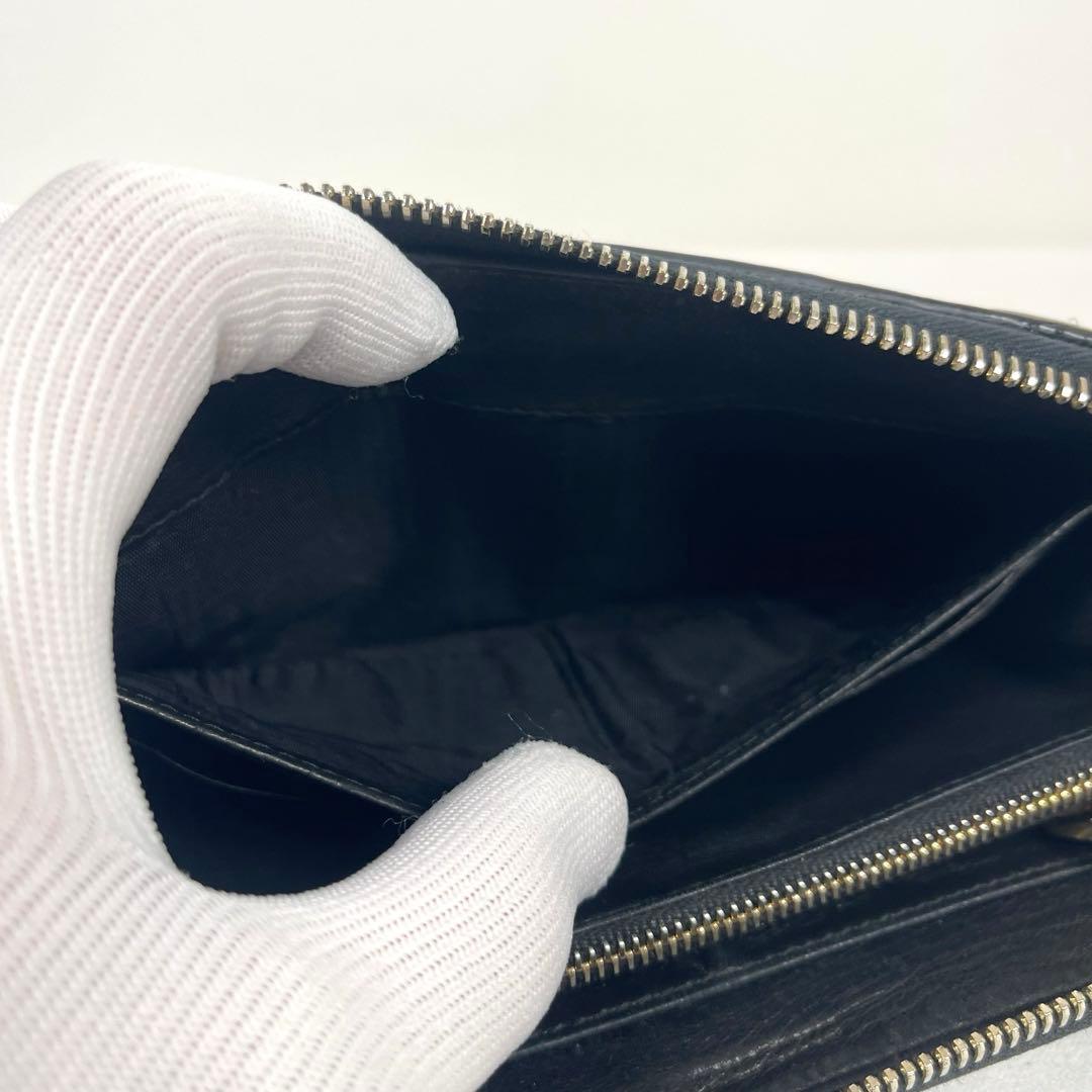 ミュウミュウ　キルティング　長財布　ロゴプレート　レザー　ブラック　希少美品！