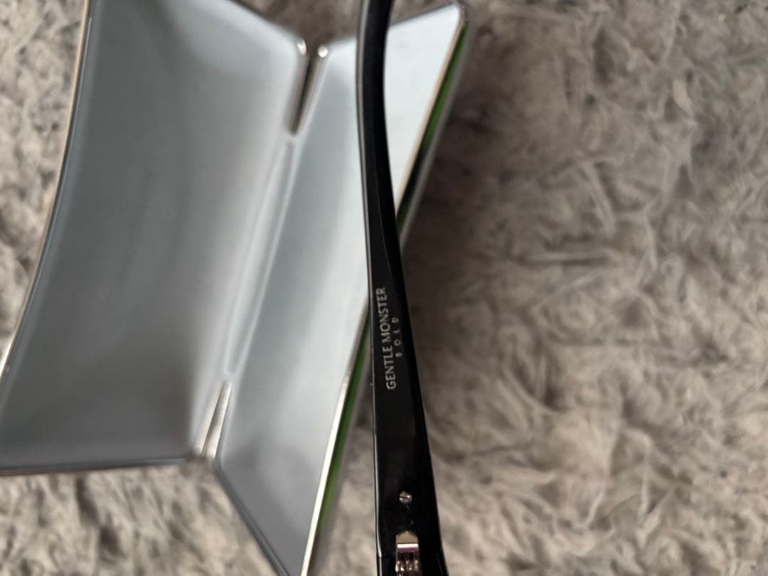 GENTLE MONSTER ブラックサングラス drip