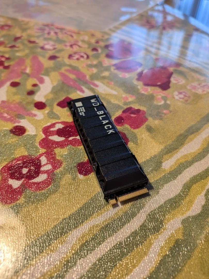 内蔵型SSD WD_BLACK SN850 1TB SSD(With Heatsink)