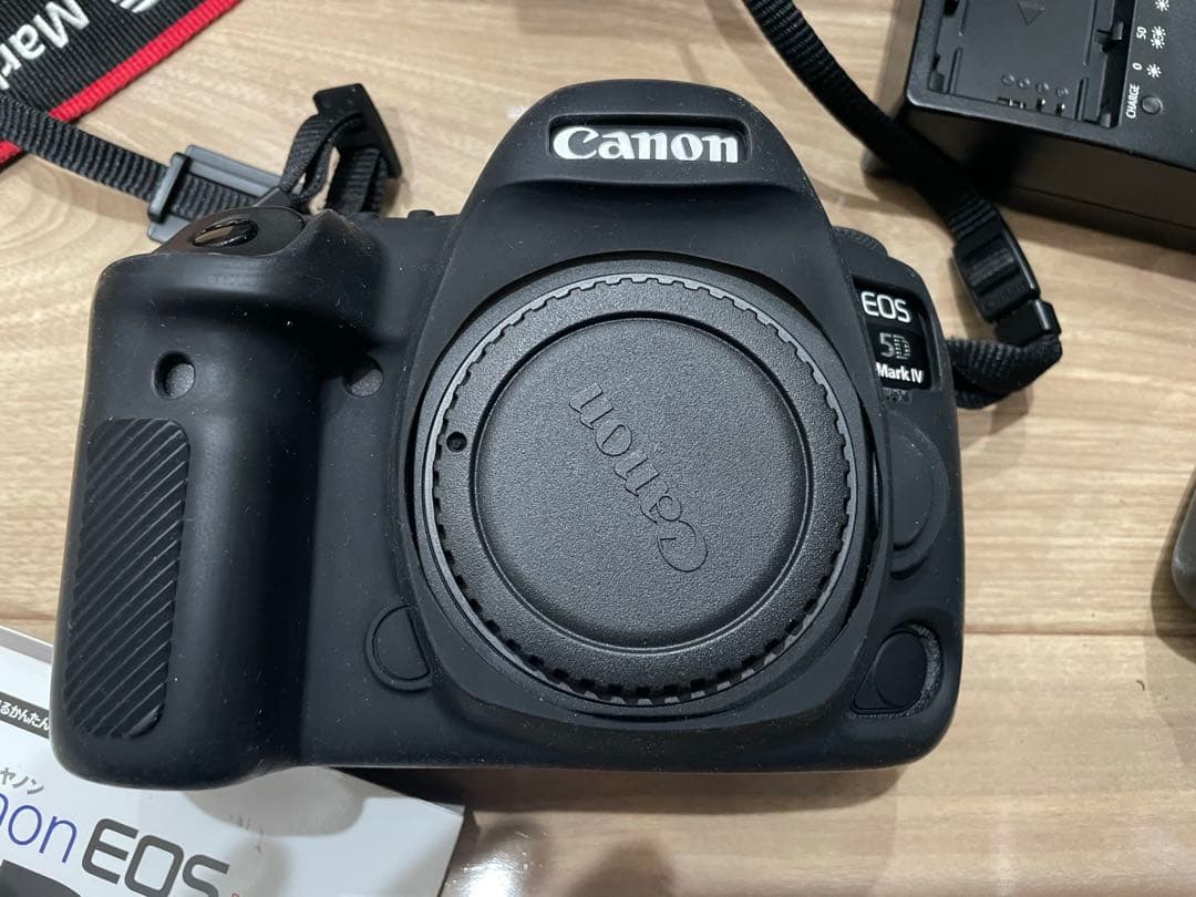 EOS 5D MARK4(WG) ボディ　Canon 一眼レフ　ワンオーナー