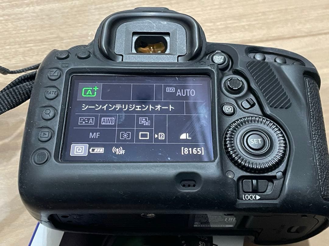 EOS 5D MARK4(WG) ボディ　Canon 一眼レフ　ワンオーナー