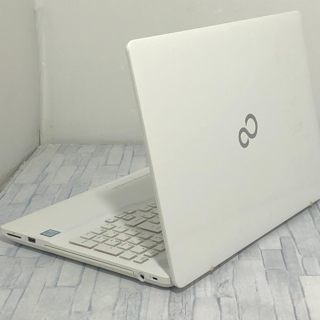 Windows11搭載 ノートパソコン本体 Core i7/SSD525G/8G