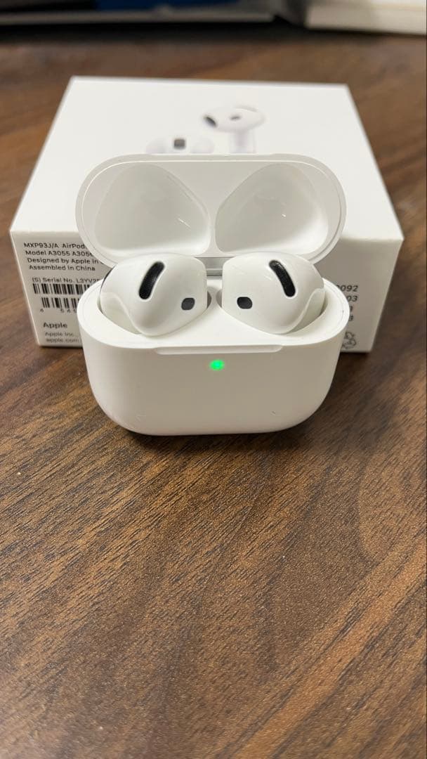 【美品】Apple AirPods 4 ANC搭載モデル　限定保証26年7月まで