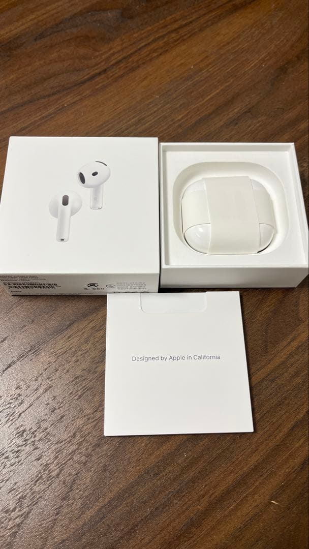 【美品】Apple AirPods 4 ANC搭載モデル　限定保証26年7月まで