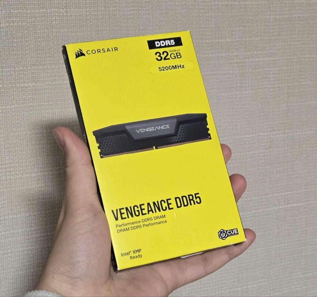 メモリー CORSAIR VENGEANCE DDR5 32GB 5200MHz
