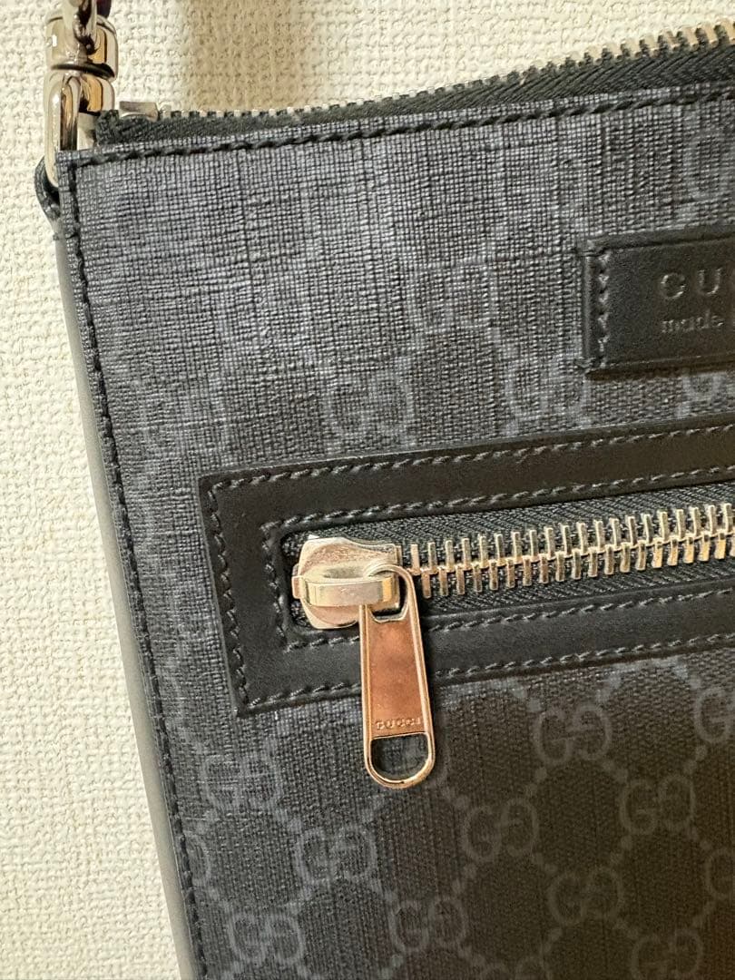 GUCCI ブラック ショルダーバッグ523599 001998