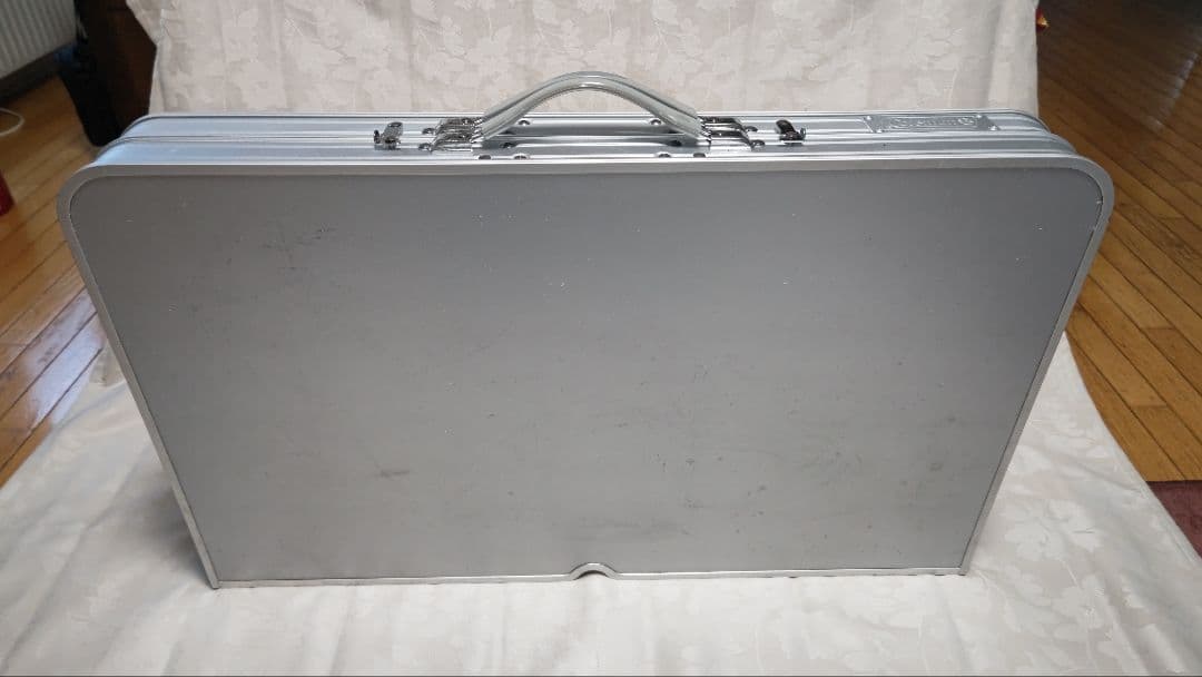 Colemanアルミピクニックテーブル