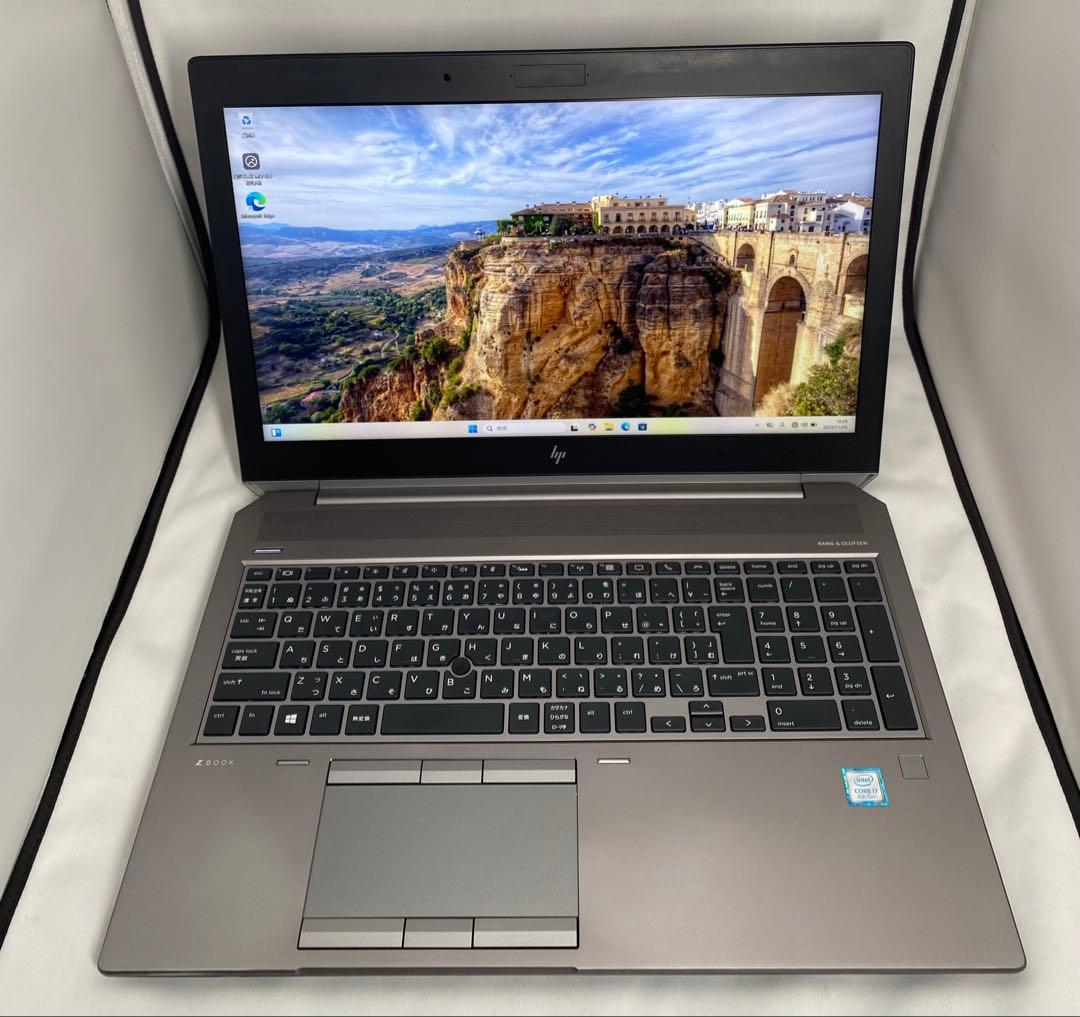 HP ノートPC Intel Core i7 16GB RAM 477GB