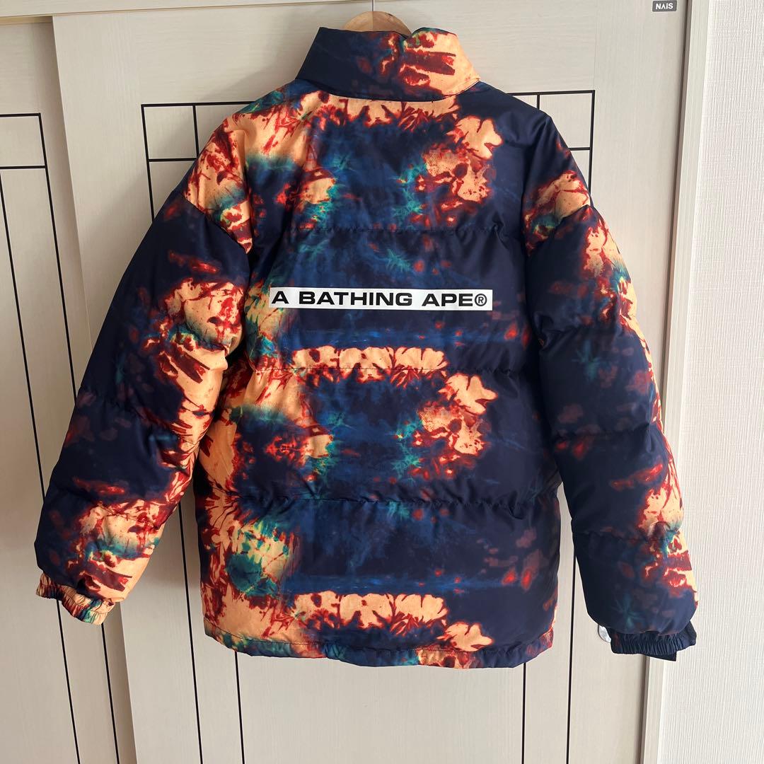 A BATHING APE WORLD GONE MAD ダウンジャケット