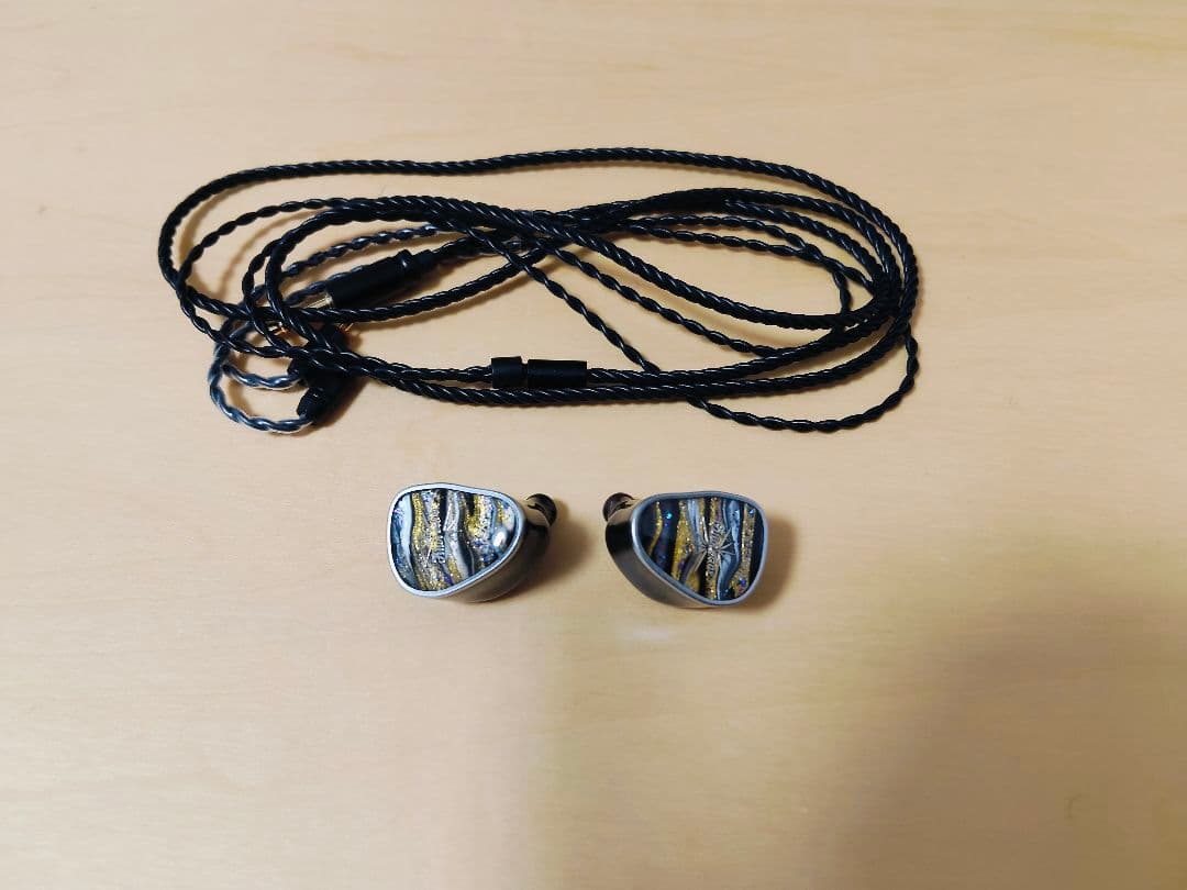 Kiwi Ears Étude リケーブルイヤホン