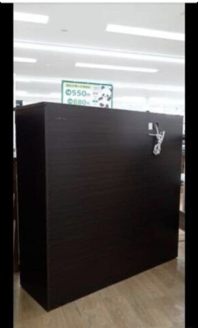 ニトリ　ガラス扉付き食器棚